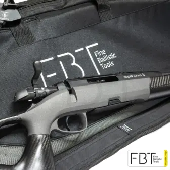 Steyr Gams Waffe | 2,4 kg | Ultraleichter Repetierer in verschiedenen Kalibern | Komplettpaket für die Jagd | für Kunden aus Deutschland 13 Steyr Gams auf Waffentasche | Steyr Arms