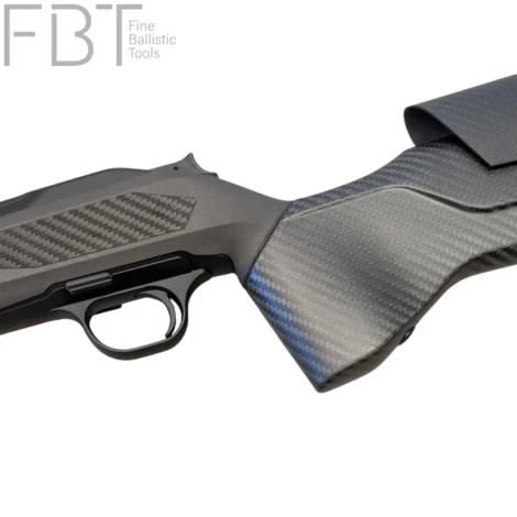 UNIC SuperErgo Carbonschaft matt | Standard Rechtsversion Schnellbestellung | über 30 Modelle 11 Blaser R8 Waffe | UNIC SuperErgo Carbonschaft von FBT - Detail Griff