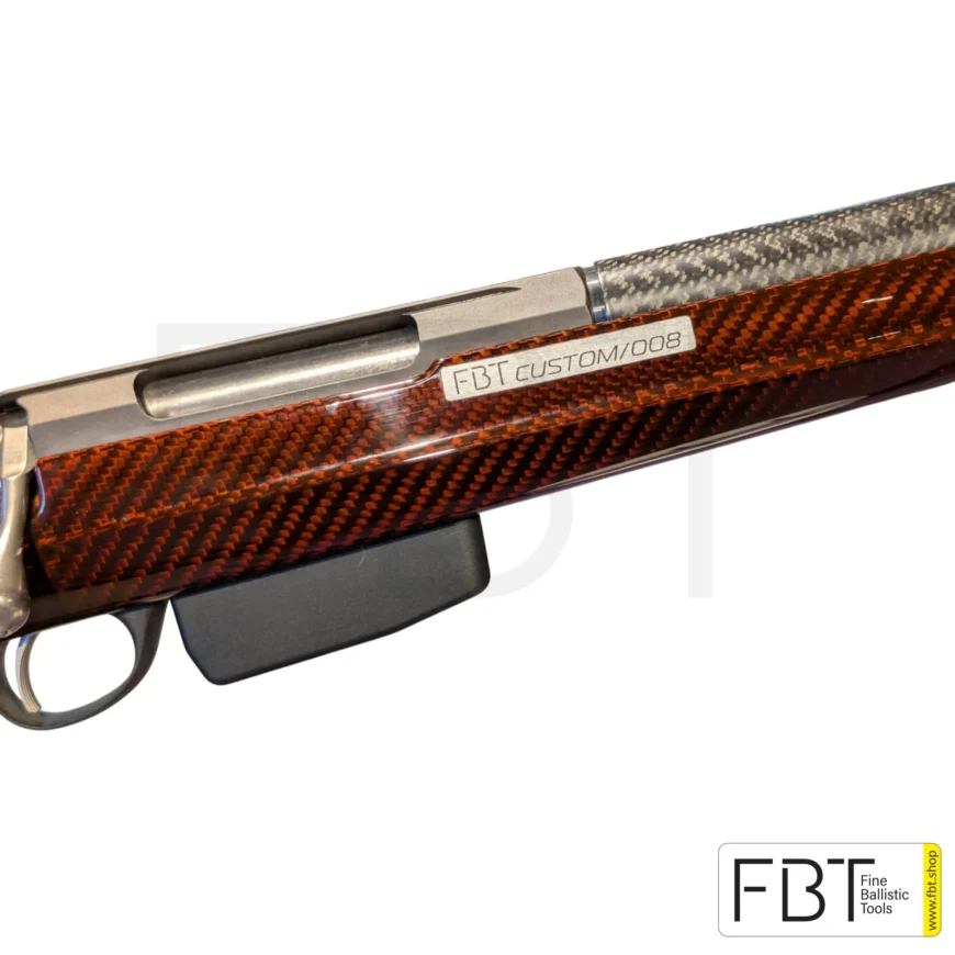 Tikka T3x 9,3x62 High Glossy Rot mit UNIC Carbonschaft und Integral Schalldämpfer
